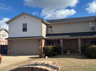 1610 Oakwood Ave, Bentonville, AR 72712