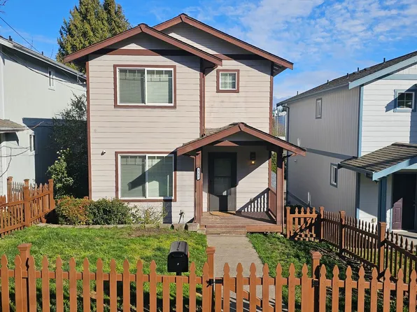 112 S Cambrian Ave, Bremerton, WA 98312