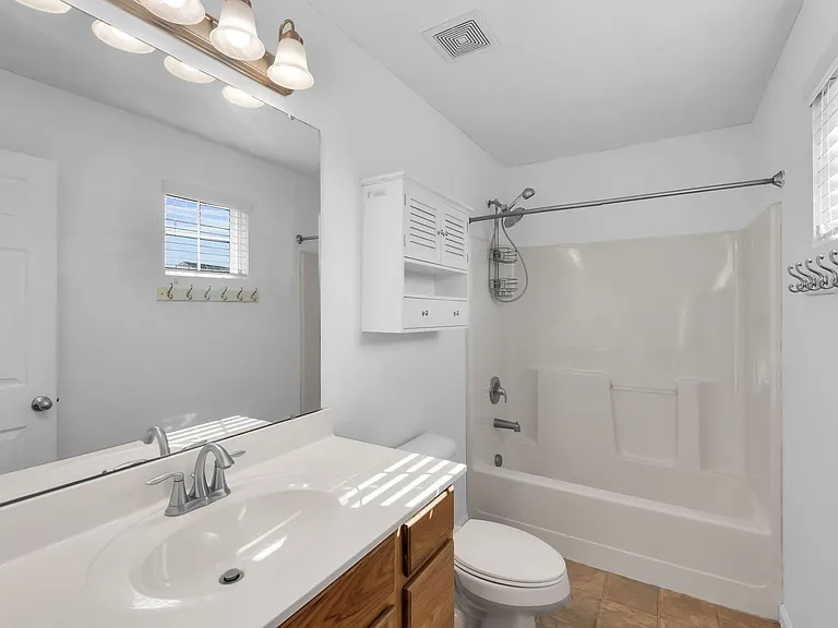 6035 Marsh Cir — Photo 24