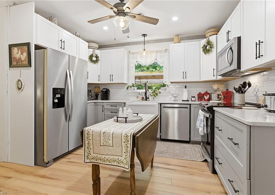 1st image of 609 Azalea Ct