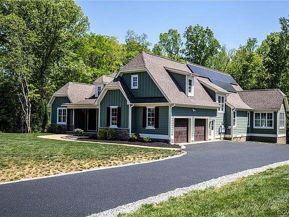 3rd image of 3343 S Meadow Cir