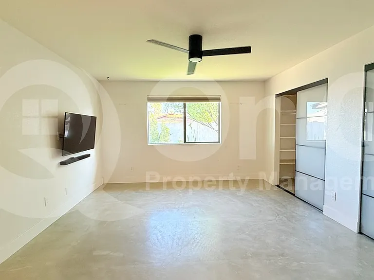 1222 W 13th St — Photo 6