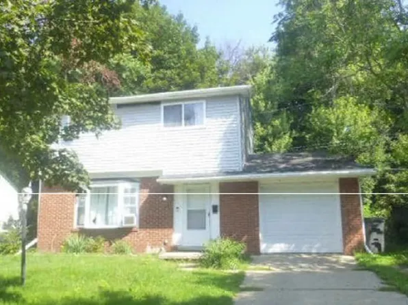 2817 Hampstead Dr, Flint, MI 48506
