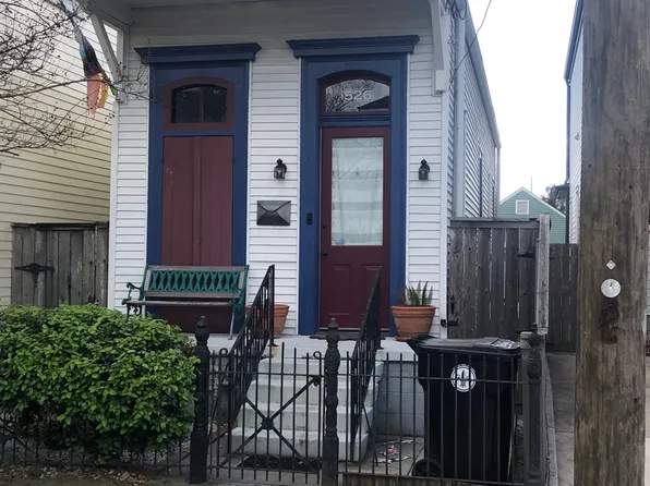 526 1st St, New Orleans, LA 70130
