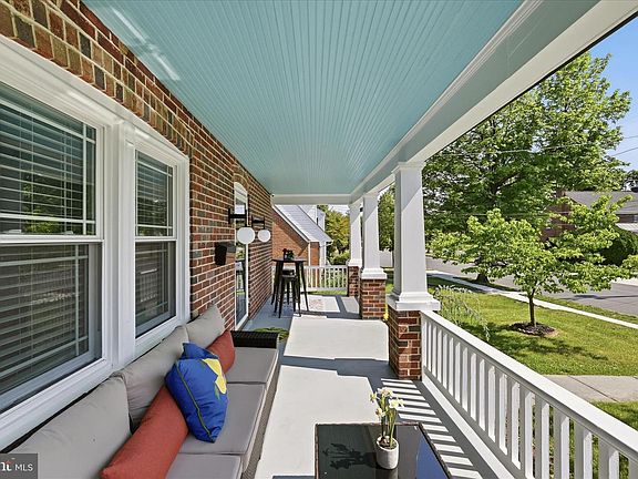 4th image of 1423 Greystone Ter