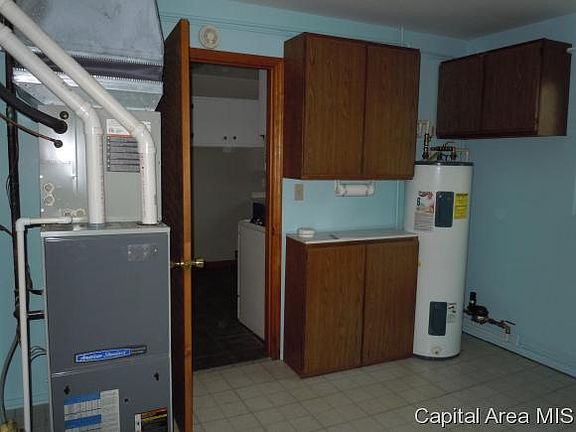 5th image of 180 N Chamberlain St