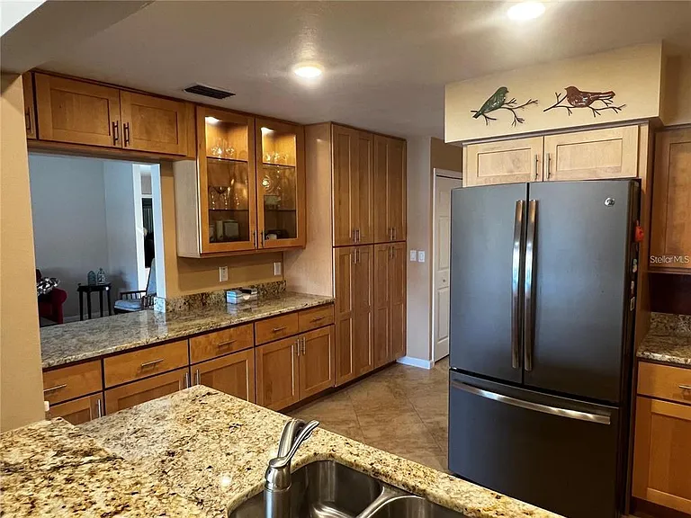5581 Golf Pointe Dr — Photo 8