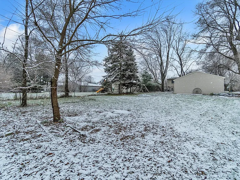978 Panorama Dr — Photo 27