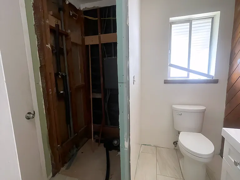 340 Cindy Ct — Photo 17
