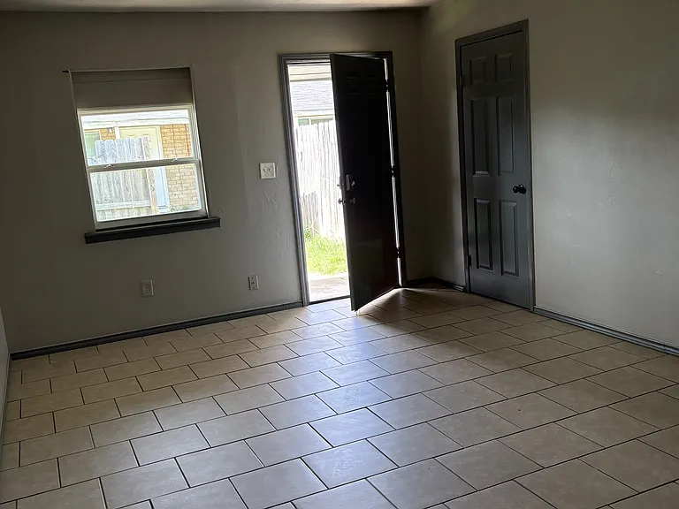 1222 S 73rd East Ave #1 — Photo 3