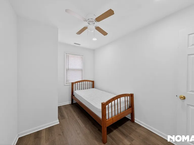 4546 Marquette Rd E — Photo 10