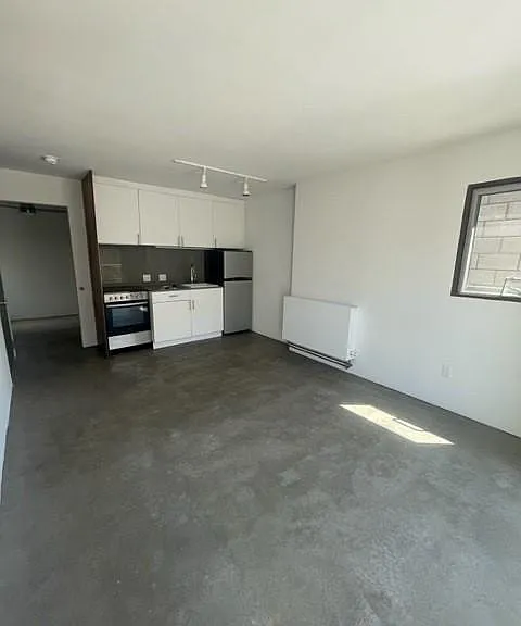 1941 Columbia — Photo 18