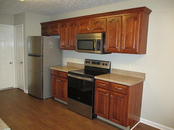 2nd image of 507 Barking Dr