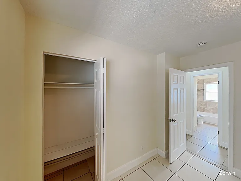 1230 SW 6th Ave — Photo 16
