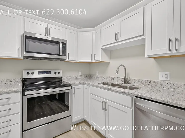 109B Harrow Ct — Photo 15