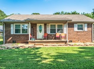 3653 Garrett Hollow Rd, Bowling Green, KY 42101