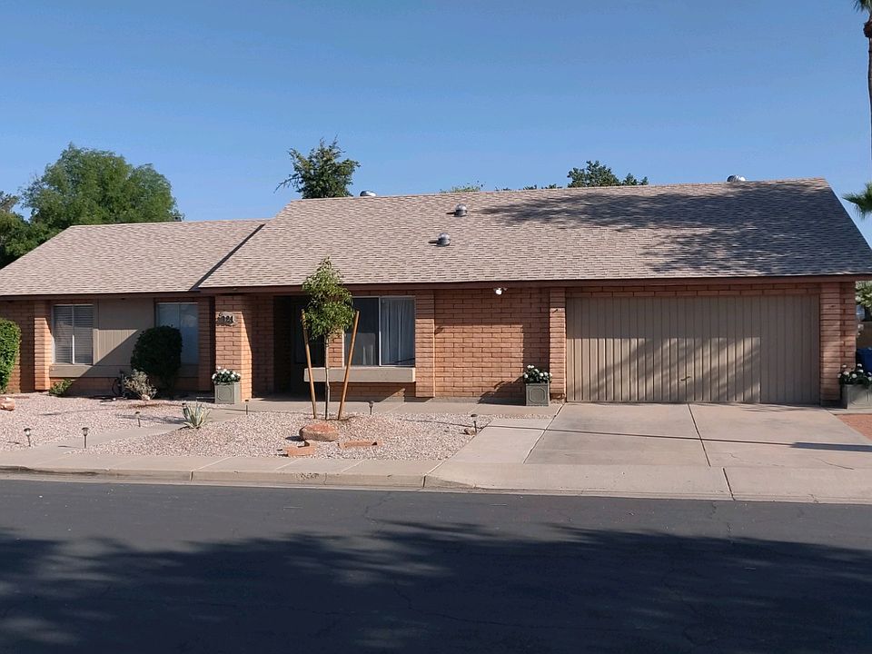 2nd image of 921 W Meseto Ave