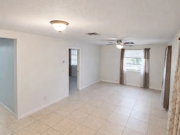 2170 Oakes Blvd #3A, Naples, FL 34119