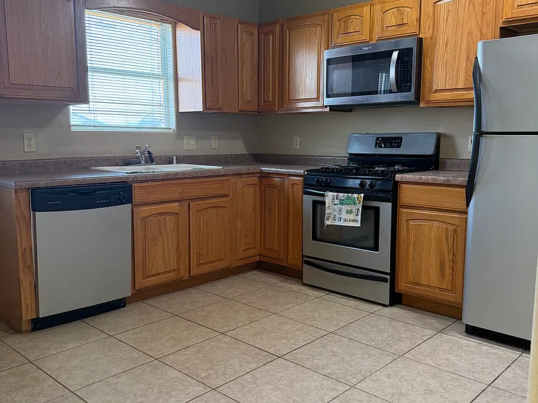 3501 Paroquia St — Photo 12