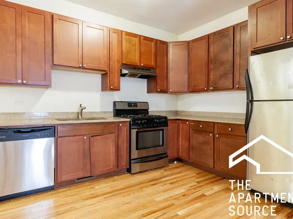 3821 N Sheffield Ave #1, Chicago, IL 60613