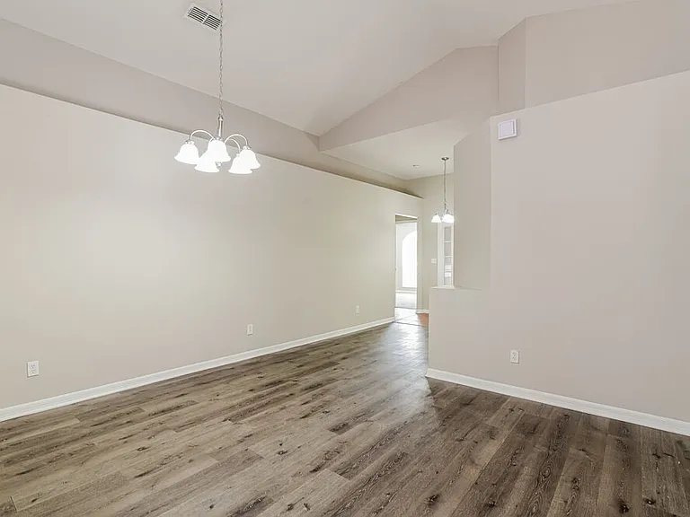 2055 Newtown Rd — Photo 6