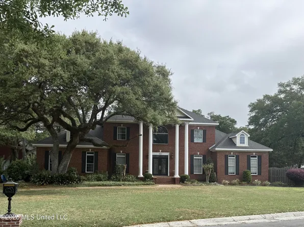 3510 Montgomery Ln, Pascagoula, MS 39567
