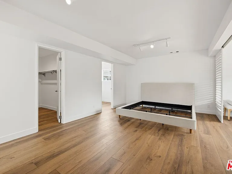 28 24th Pl — Photo 15