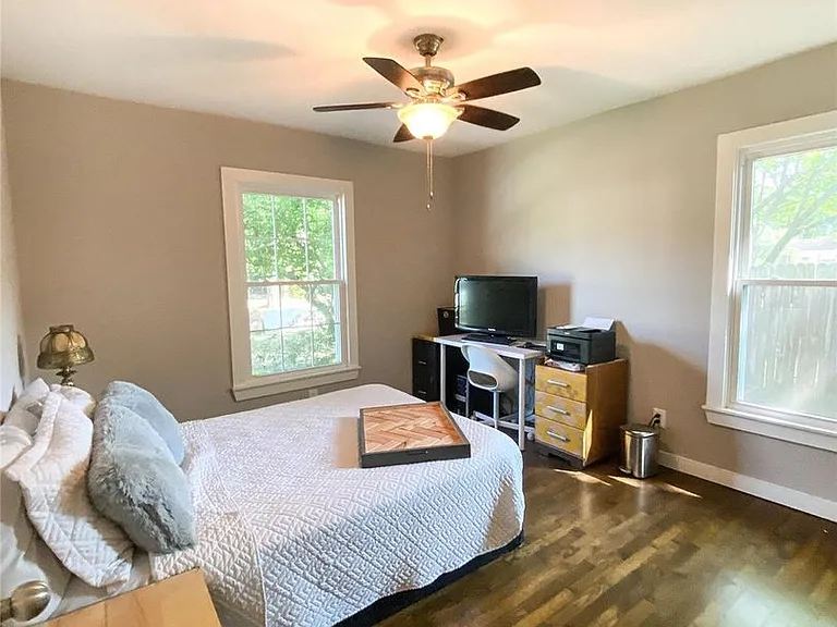 10652 Cayuga Dr — Photo 3