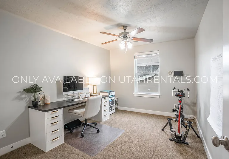 1777 W Yarrow Dr — Photo 27