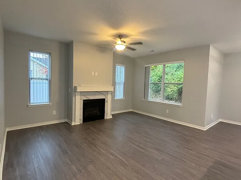 3440 N Bell School Rd #L — Photo 6