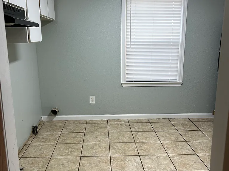 701 Paul St — Photo 10