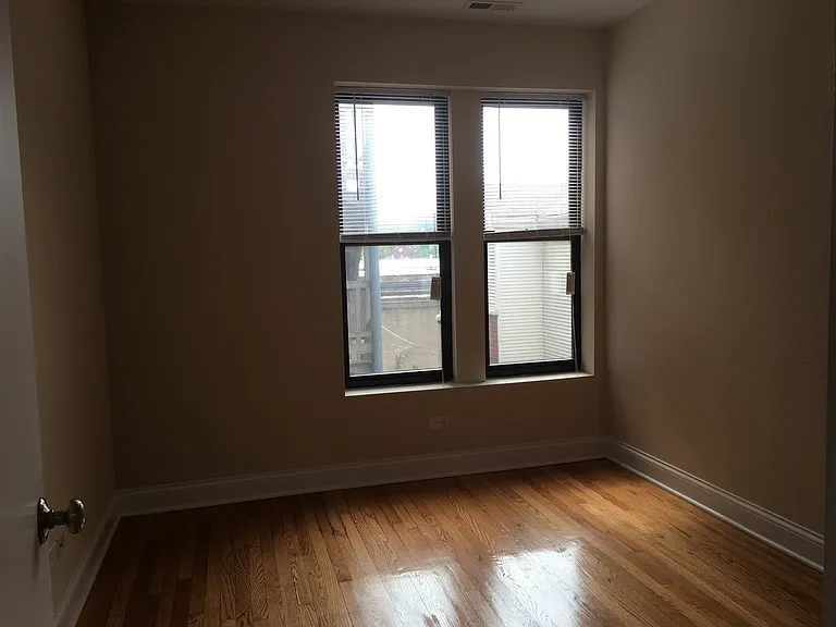 1108-1114 W Balmoral Ave #2 — Photo 4