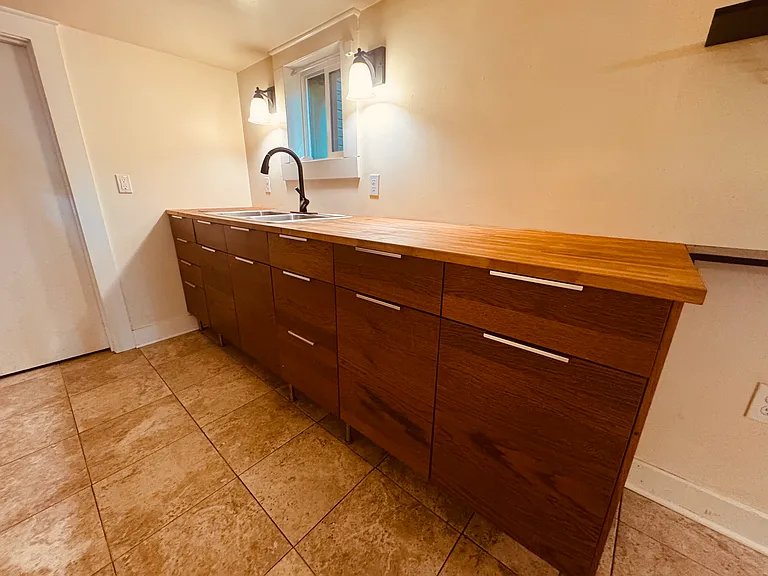 2413 SE Taggart St #BASEMENT — Photo 13
