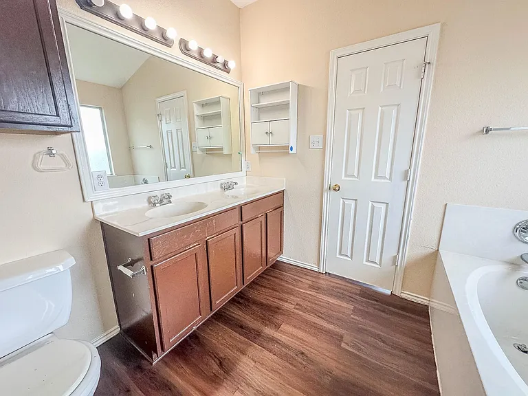 1101 Whitley Dr — Photo 13