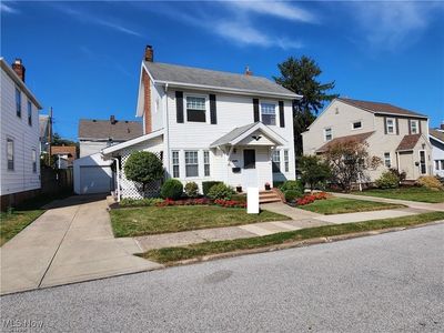 1642 Blossom Park Ave, Lakewood, OH, 44107