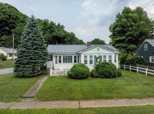 11 Steuben St, Bellows Falls, VT 05101