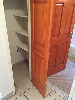 Rented by Metroline Realty | media 34