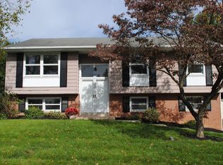 417 Surrey Dr, Lancaster, PA