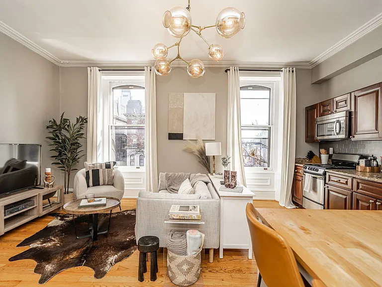 Short Term Rentals — Photo 24