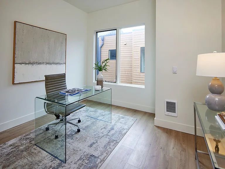 303 - 140 Sacramento Townhomes — Photo 24