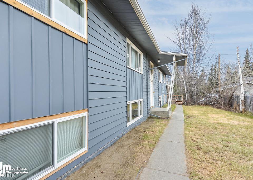 Exterior-1078-SMALL