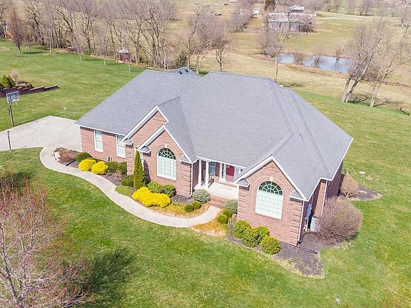 2nd image of 100 Muirfield Dr