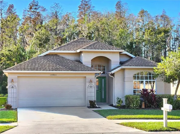 30923 Burleigh Dr, Zephyrhills, FL 33543
