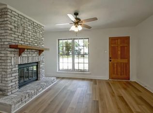 1128 E Grace St, Gonzales, LA 70737