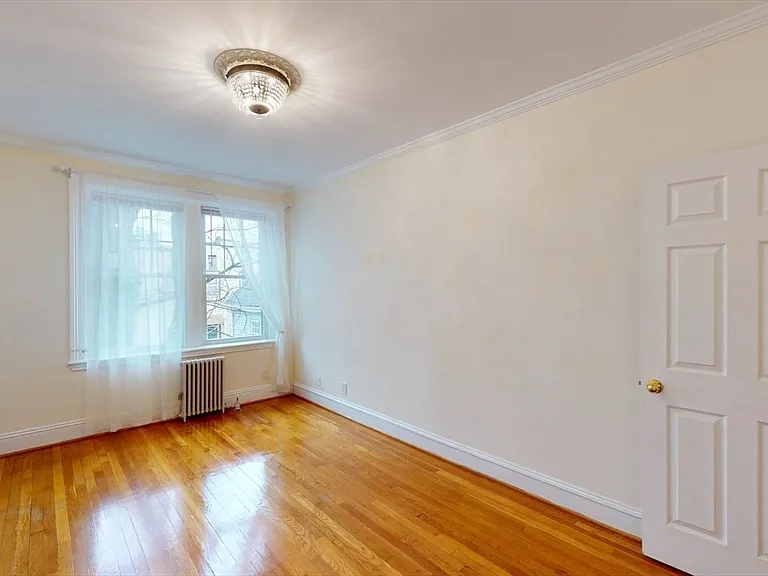 311 Tappan St #3 — Photo 32