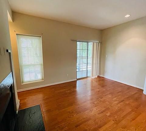 3rd image of 3910 Penderview Dr APT 621