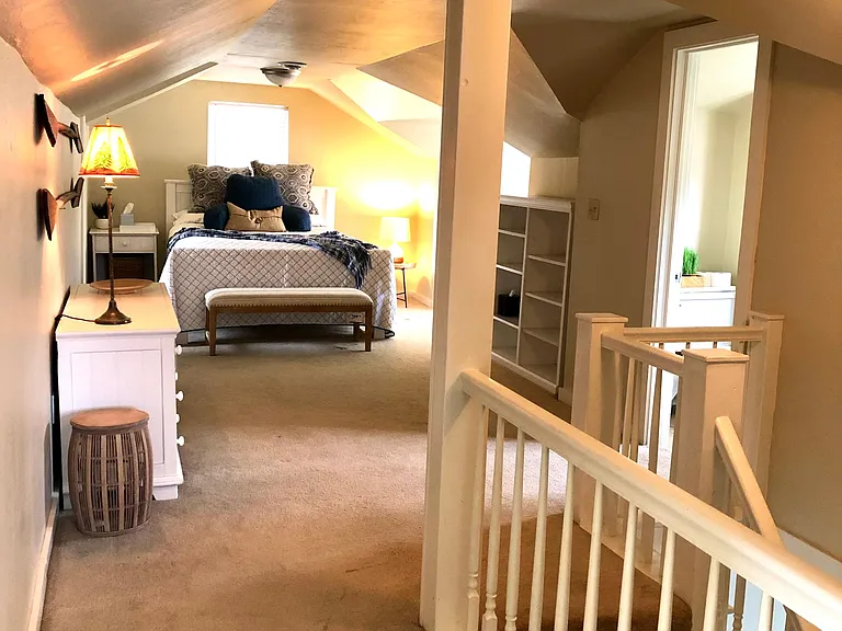 Upstairs bedroom suite.