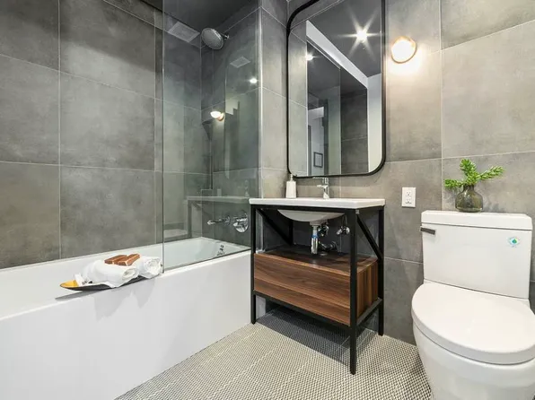 93 Linden Street image 7 of 12