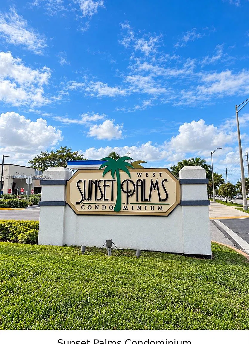 Sunset Palms West Condo — Photo 1