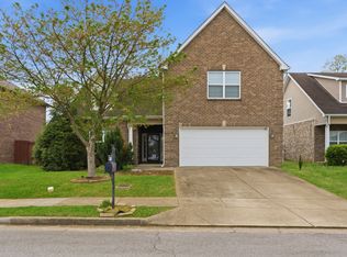 525 Shoreline Ln, Antioch, TN 37013